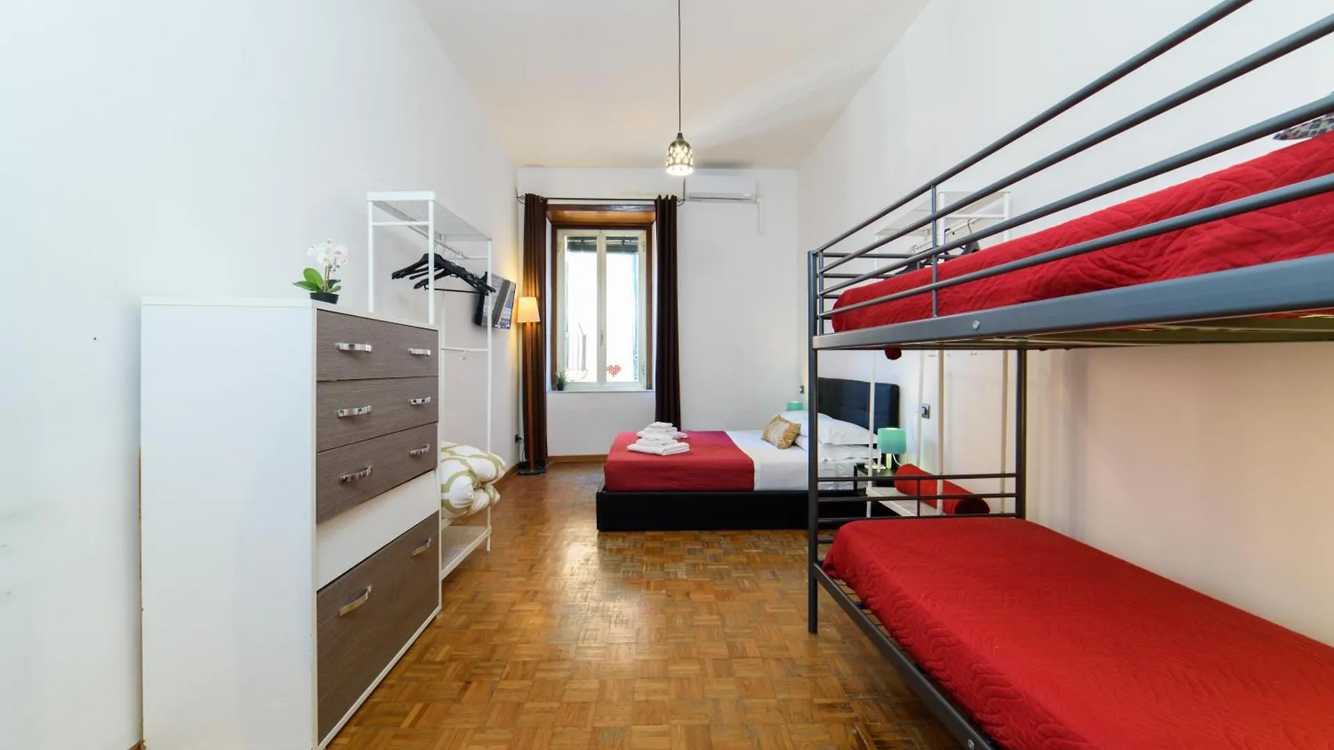 ** Guest house Inside Chiaia Rooms Naples Italy